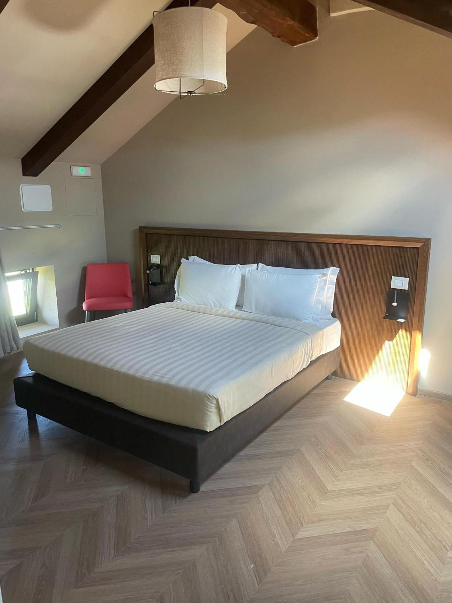 Cascina La Badia Bed & Breakfast Montegrosso d'Asti Exterior photo